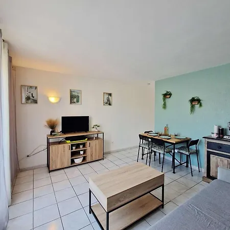 Renove A Avec Terrasse Ensoleillee - Fr-1-387-213 Marseillan (Herault)